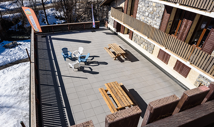 terrasse-centre de vacances Léon Bourgeois-Serre Chevalier-Hautes Alpes